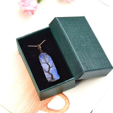 Load image into Gallery viewer, Purple Aquamarine Crystal Necklace