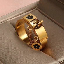Load image into Gallery viewer, Romeo & Juliet Ring - 200000369:1394;200000783:193#Gold